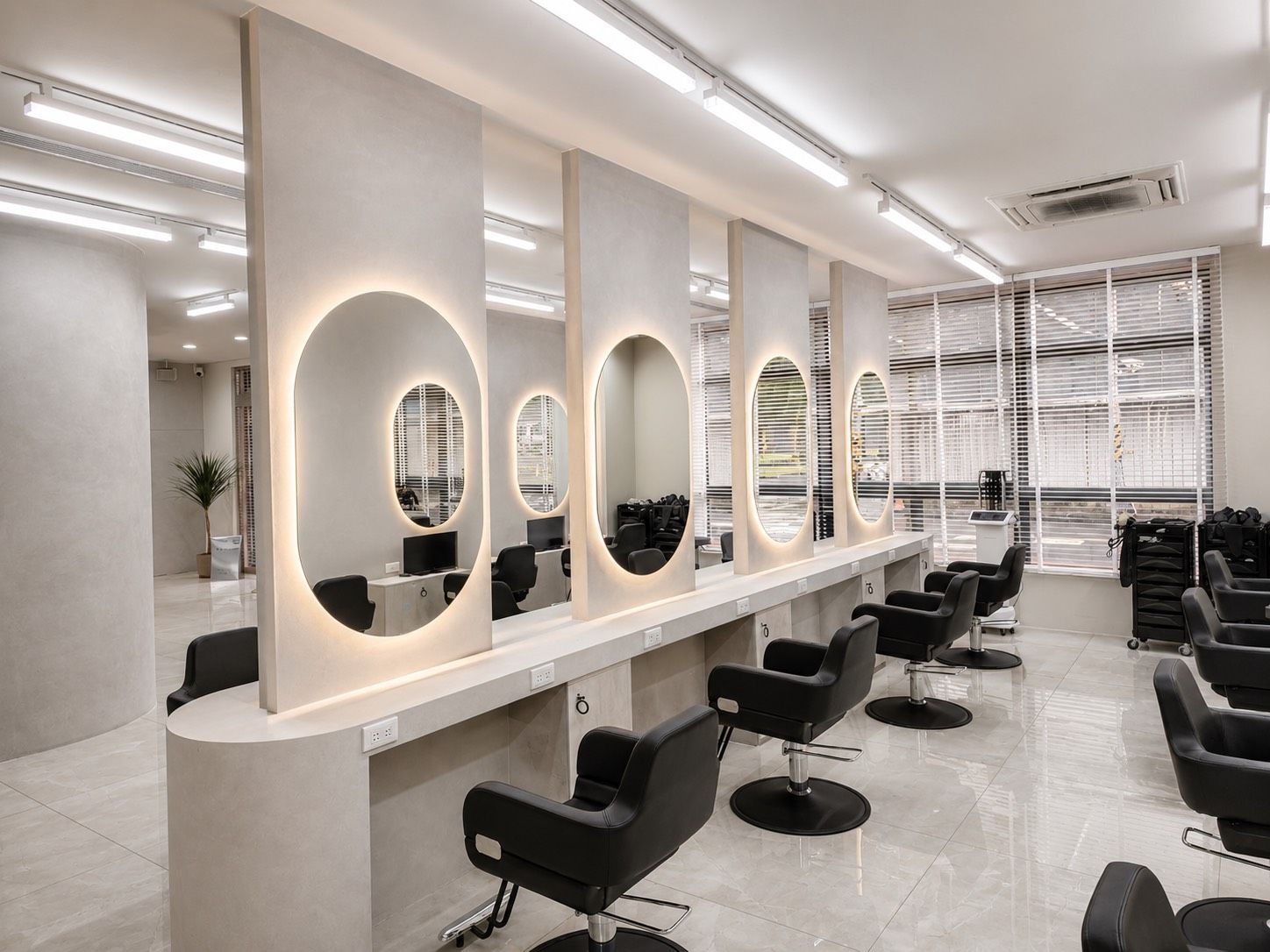 舍肆 Celsius Salon 竹北設計座位區,橢圓鏡與自然光